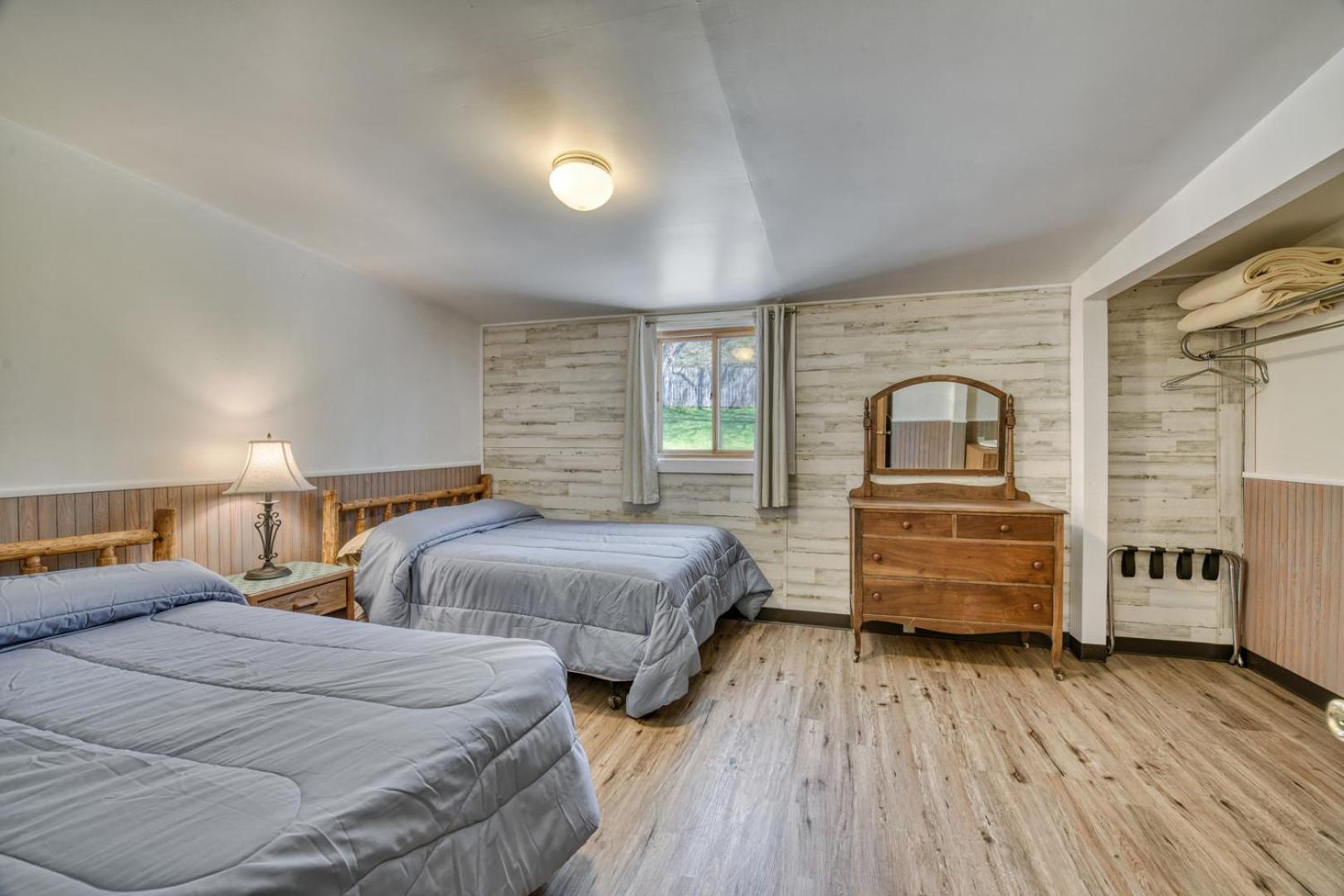 Edgewater Resort Iron Mountain Extérieur photo