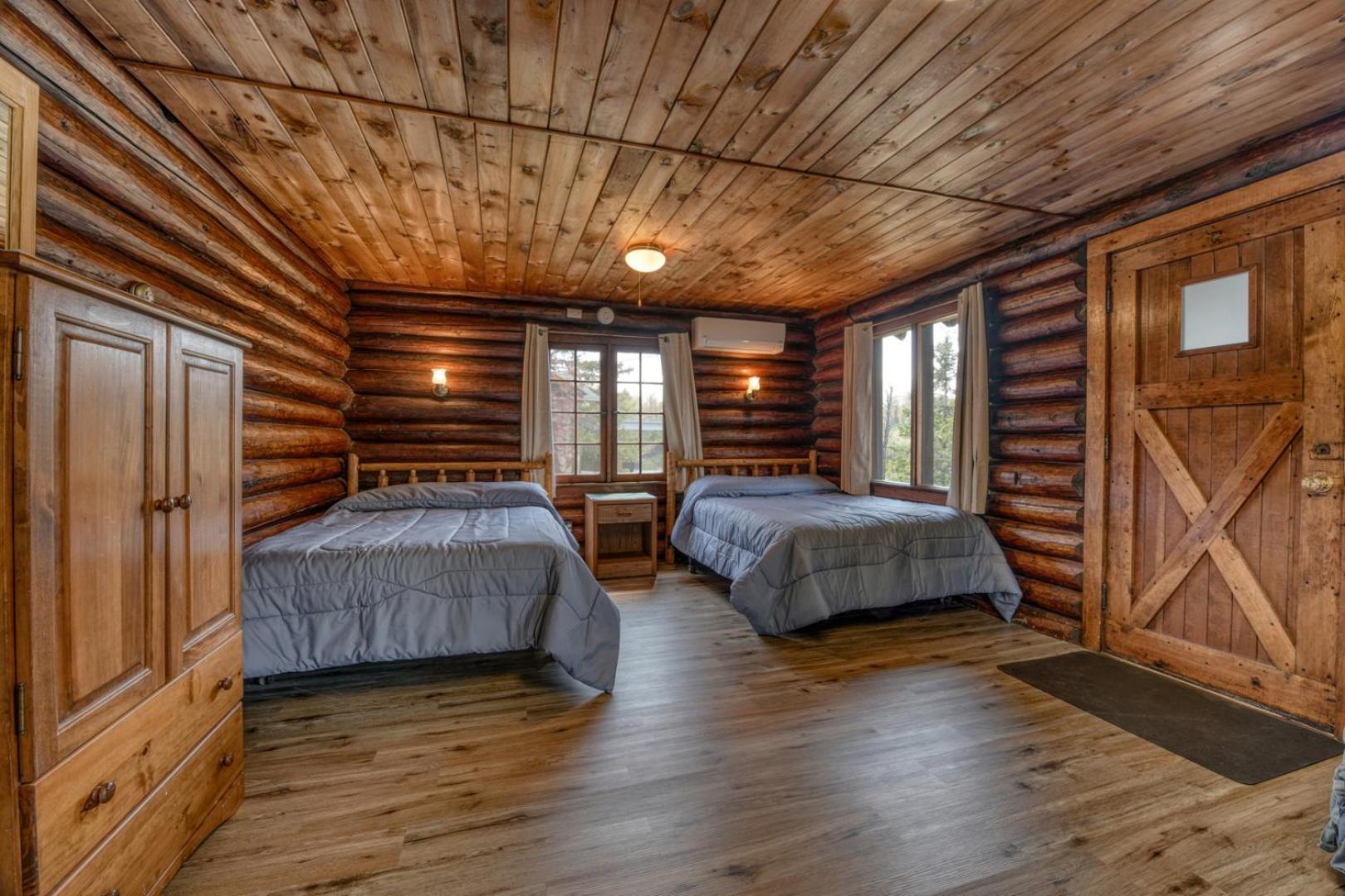Edgewater Resort Iron Mountain Extérieur photo
